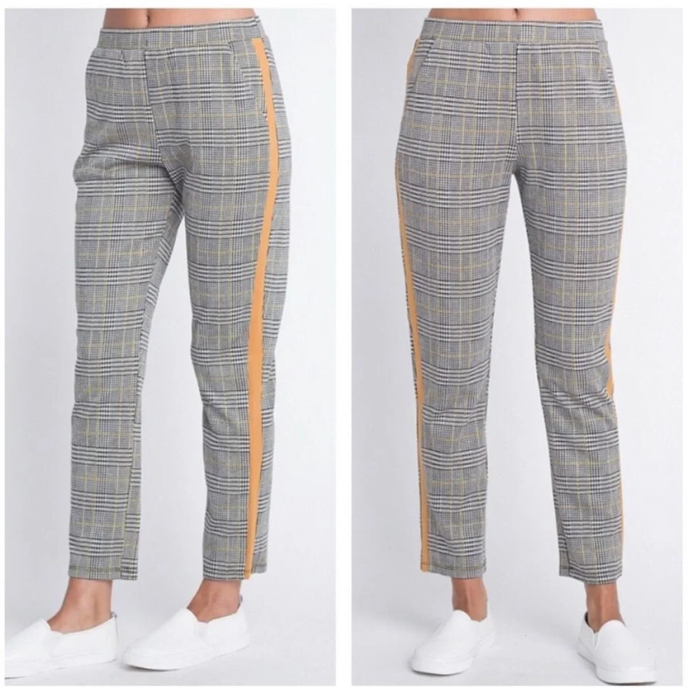 Checkered and striped pants - Picture 2 of 3